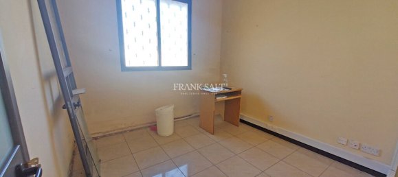  محل تجاري في Birkirkara, Malta 148متر مربع رقم 12728 5