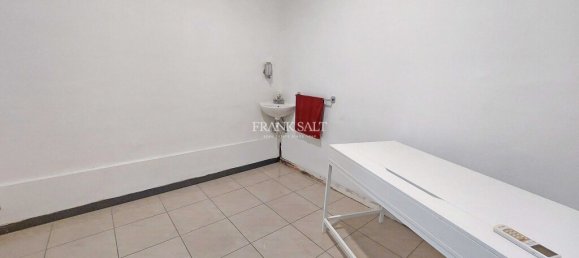  محل تجاري في Birkirkara, Malta 148متر مربع رقم 12728 6