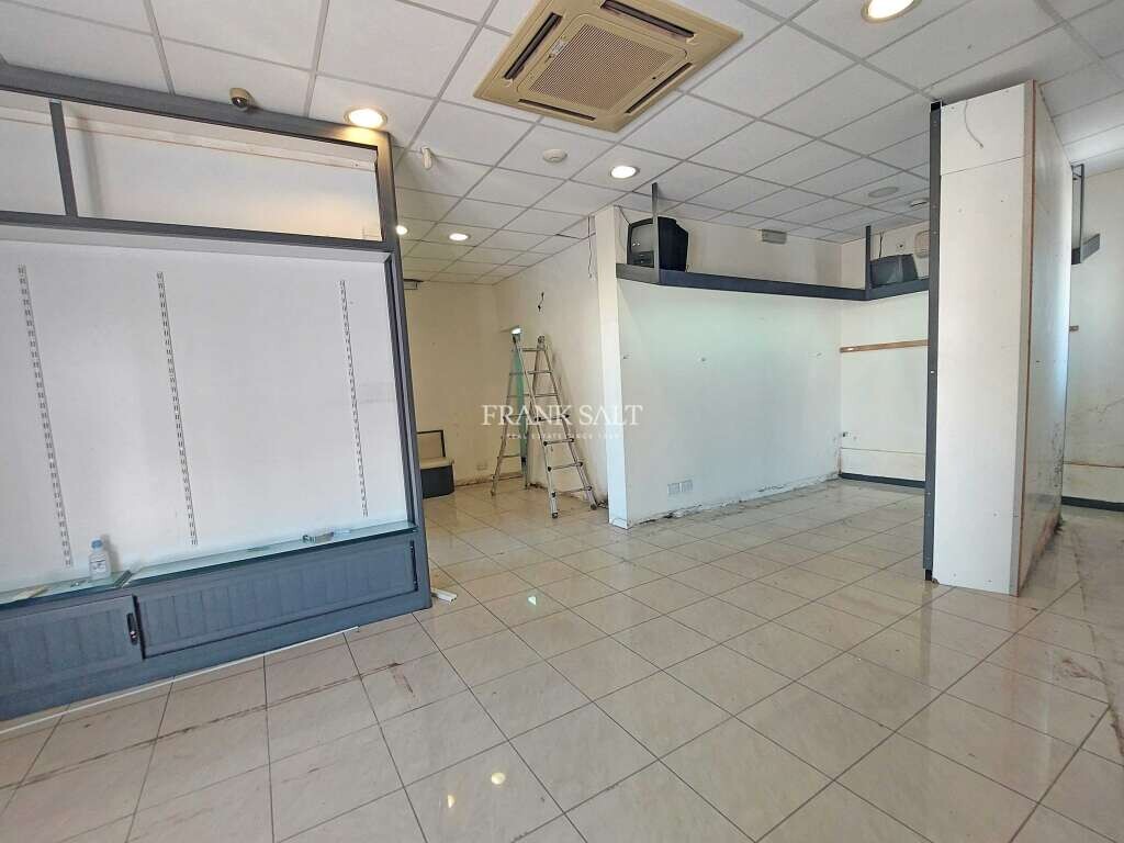  محل تجاري في Birkirkara, Malta 148متر مربع رقم 12728