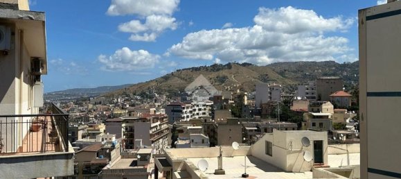 Apartamento de 4 habitaciónes en Reggio Calabria, Italy No. 83904 10