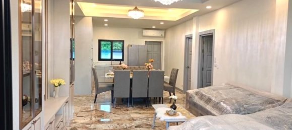 4 bedrooms Villa in Pattaya, Thailand No. 22426 10