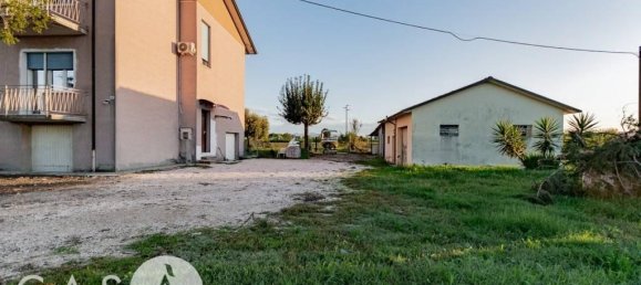 Вилла с 6 комнатами в Чезена, Италия № 238226 10