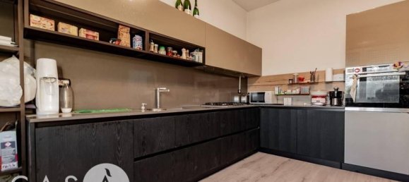 Вилла с 6 комнатами в Чезена, Италия № 238226 2