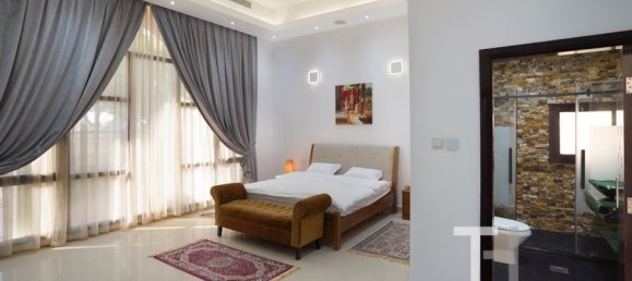 7 bedrooms Villa in Emirates Hills, UAE No. 94401 17