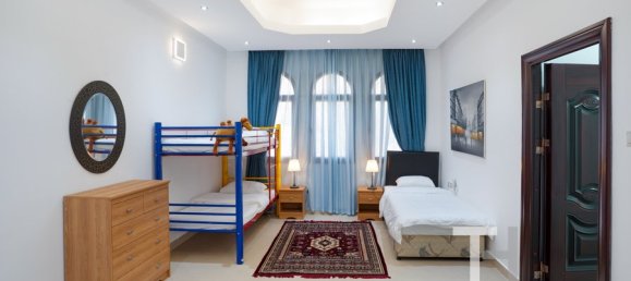 7 bedrooms Villa in Emirates Hills, UAE No. 94401 19