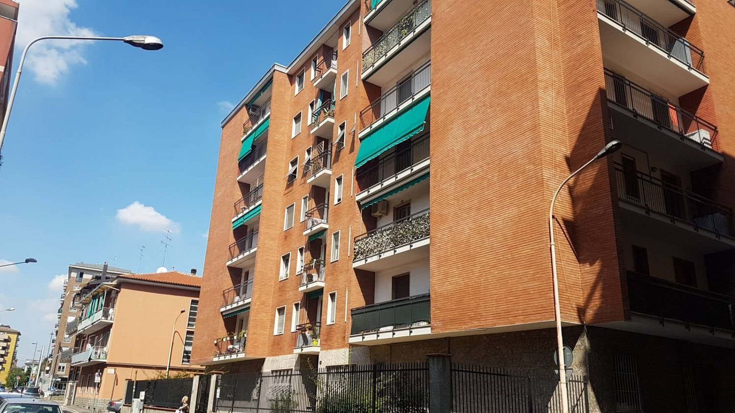3 rooms Apartment in Cinisello Balsamo, Italy No. 287563
