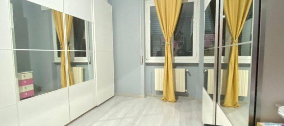 3 rooms Apartment in Cinisello Balsamo, Italy No. 287563 17