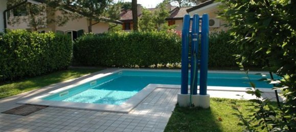 6 rooms Villa in Udine, Italy No. 113077 18