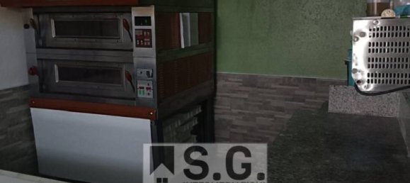 210m² Commercial property in Mirano, Italy No. 285055 6