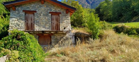 2 bedrooms House in Aosta, Italy No. 361642 3