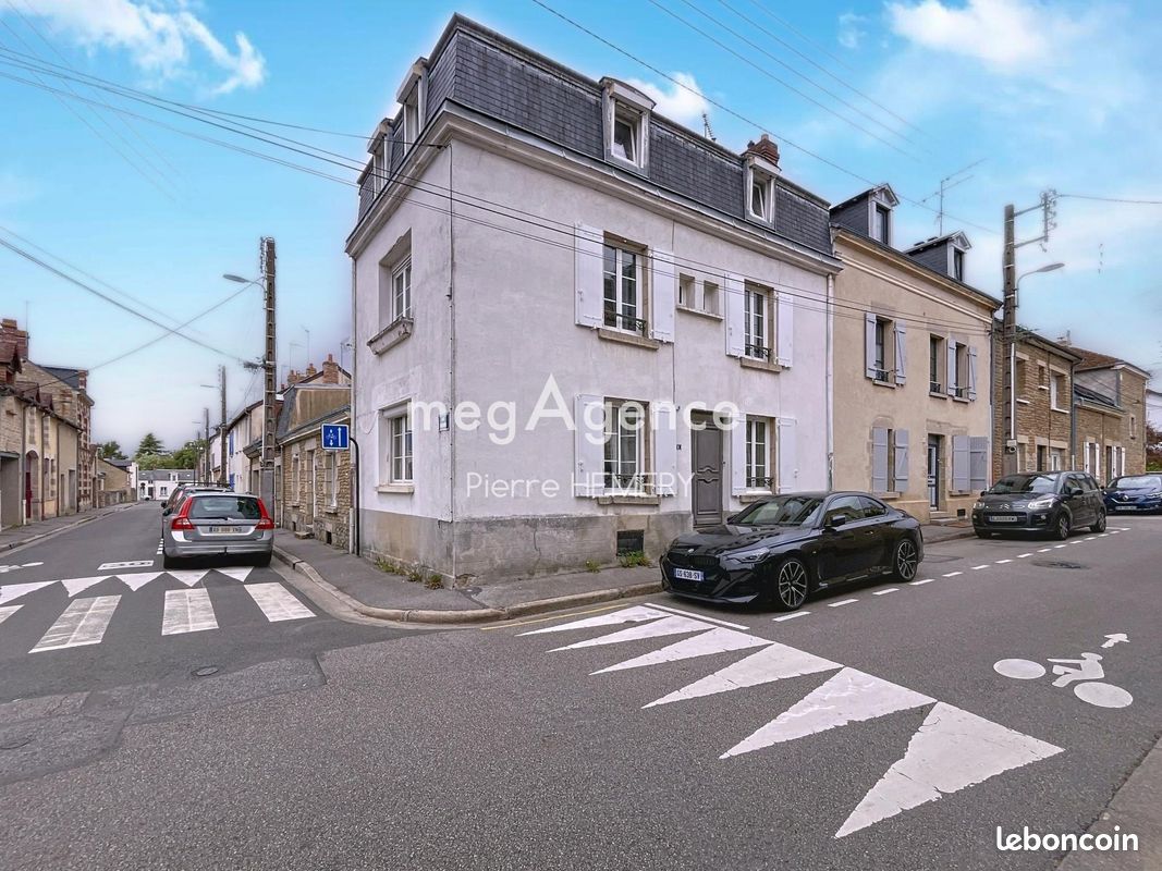 4 bedrooms House in Alencon, France No. 357250