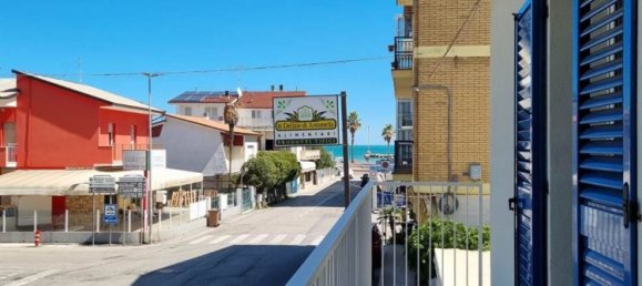 3 rooms Apartment in Fermo, Italy No. 153455 25