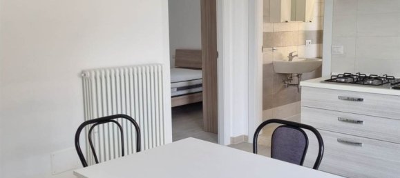 3 rooms Apartment in Fermo, Italy No. 153455 8