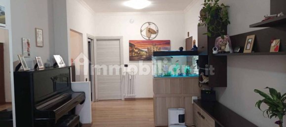 Квартира с 2 спальнями в Лиссоне, Италия № 317923 6