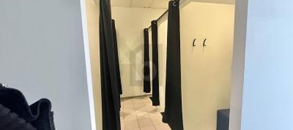 Коммерческая недвижимость с 1 комнатой в Аугсбург, Германия № 47676 3