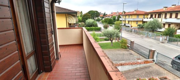 Вилла с 5 комнатами в Вигонца, Италия № 120418 16