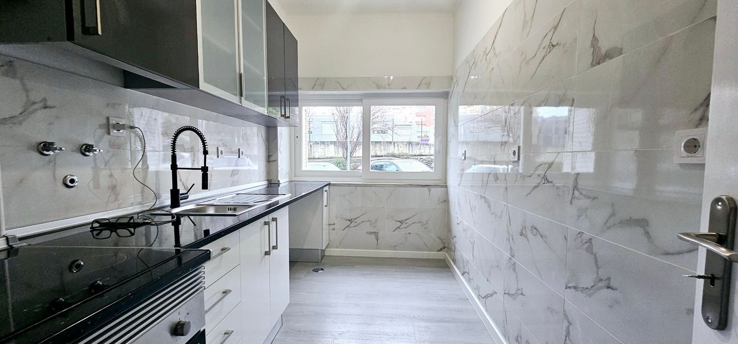 3 bedrooms Apartment in Loures, Portugal No. 95003