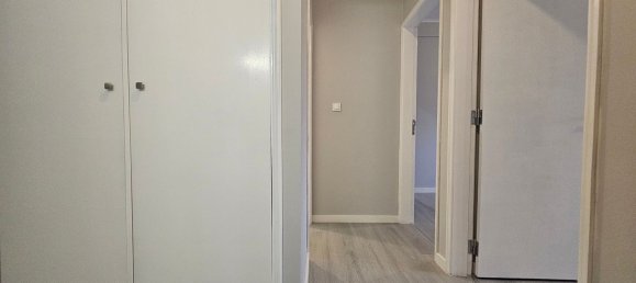 3 bedrooms Apartment in Loures, Portugal No. 95003 3