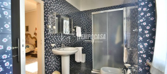 5 rooms Apartment in Osimo, Italy No. 265549 20