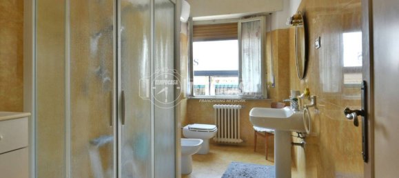 5 rooms Apartment in Osimo, Italy No. 265549 10