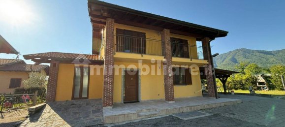 3 غرف نوم فيلا في Gemonio, Italy رقم 86373 39