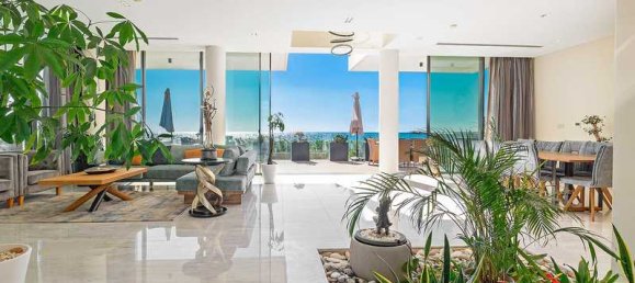 4 bedrooms Villa in Paphos, Cyprus No. 7313 11