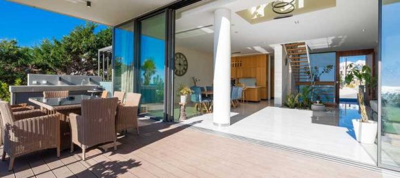 4 bedrooms Villa in Paphos, Cyprus No. 7313 15