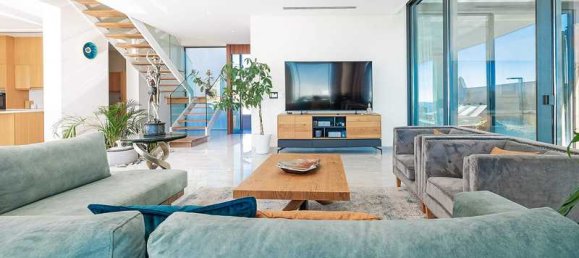 4 bedrooms Villa in Paphos, Cyprus No. 7313 3