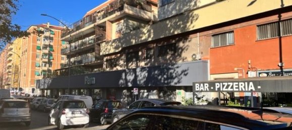 2-Zimmer Gewerbliche Immobilie in Rome, Italy, Nr. 160068 3