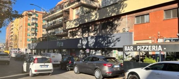 2-Zimmer Gewerbliche Immobilie in Rome, Italy, Nr. 160068 4