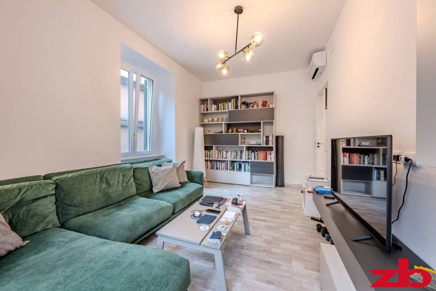 2 Schlafzimmer Wohnung in Genoa, Italy, Nr. 401636