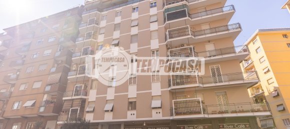 3 Schlafzimmer Wohnung in Rome, Italy, Nr. 357019 2