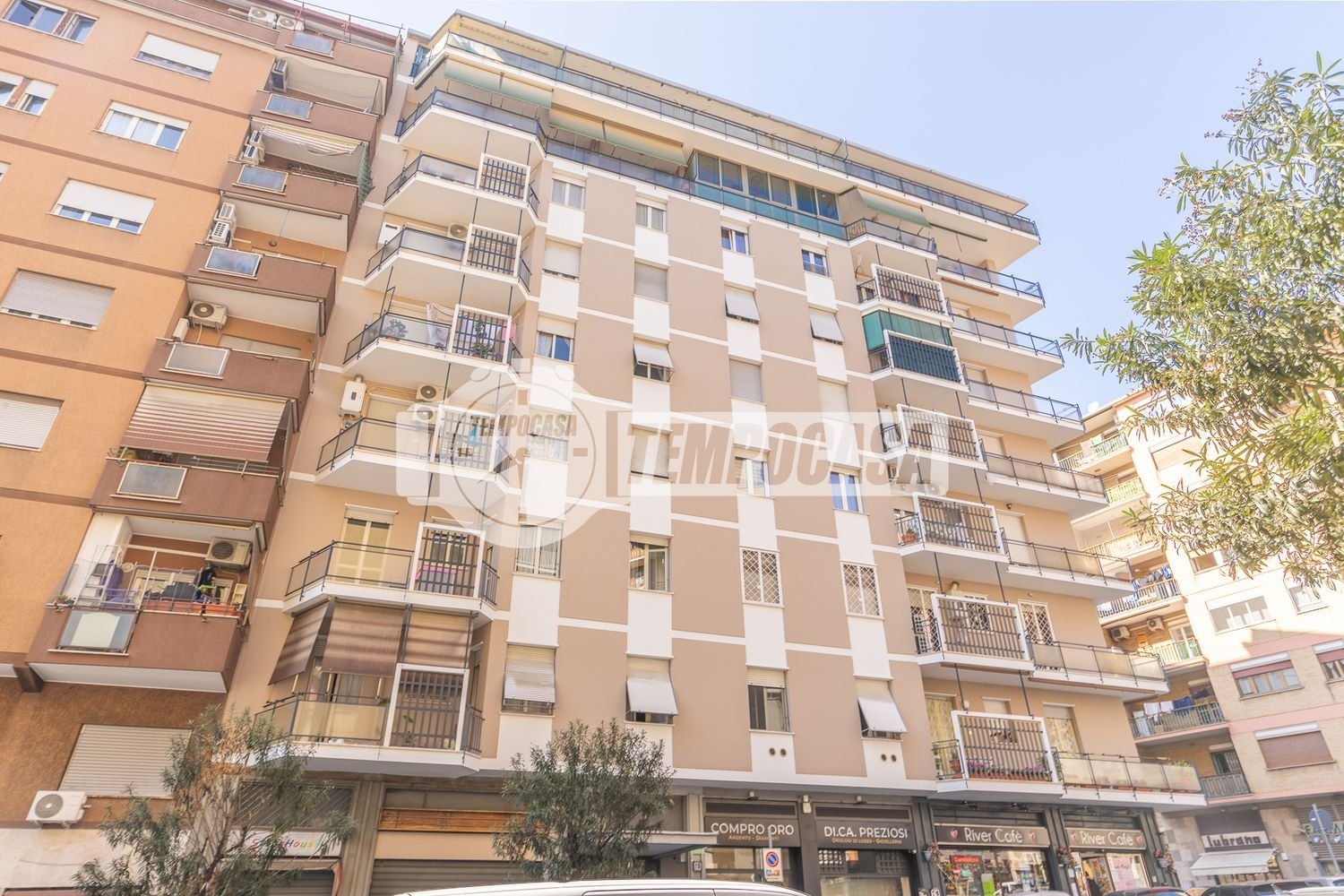 3 Schlafzimmer Wohnung in Rome, Italy, Nr. 357019