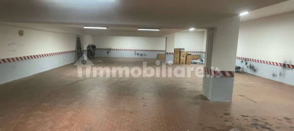 250m² Warehouse in Perugia, Italy No. 351598 3