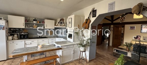 4 Schlafzimmer Haus in Riom, France, Nr. 195153 4