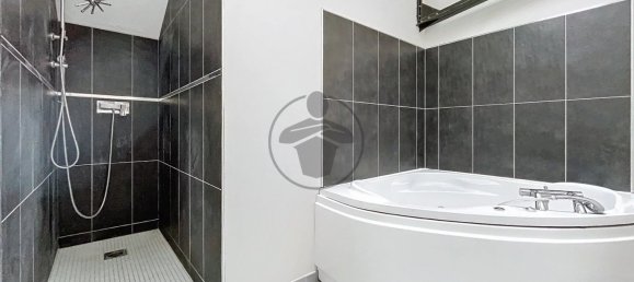 Apartamento de 4 dormitorios en Saint-Quentin, France No. 43591 5