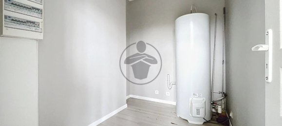 Apartamento de 4 dormitorios en Saint-Quentin, France No. 43591 8