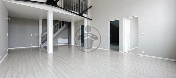 Apartamento de 4 dormitorios en Saint-Quentin, France No. 43591 3