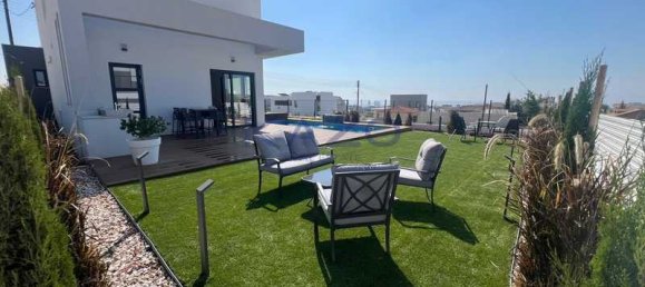 3 bedrooms Villa in Agios Athanasios, Cyprus No. 18654 8