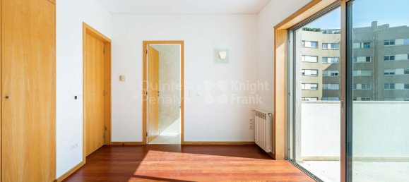 Casa de 4 dormitorios en Porto, Portugal No. 125591 8