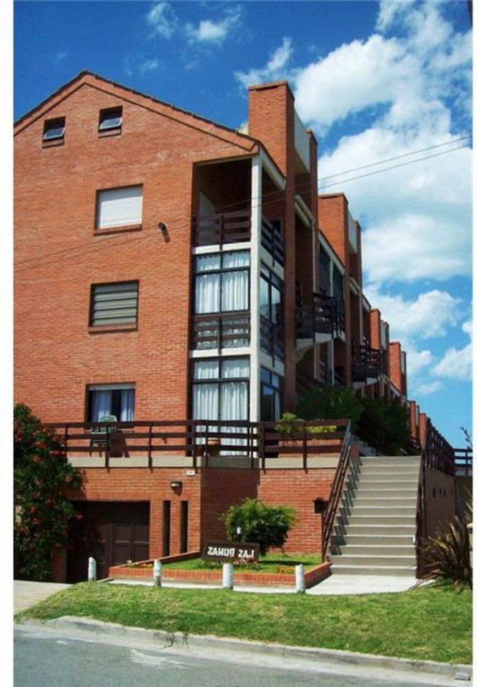 3 bedrooms Apartment in Mar del Plata, Argentina No. 87159