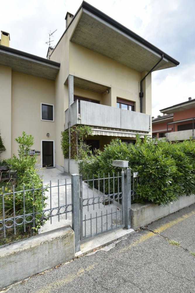 4 rooms Apartment in Negrar, Italy No. 261317