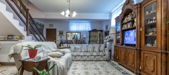 4 chambres Villa à Guidonia Montecelio, Italy No. 62454 8