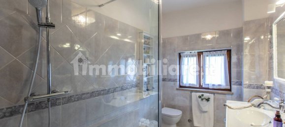 4 chambres Villa à Guidonia Montecelio, Italy No. 62454 28