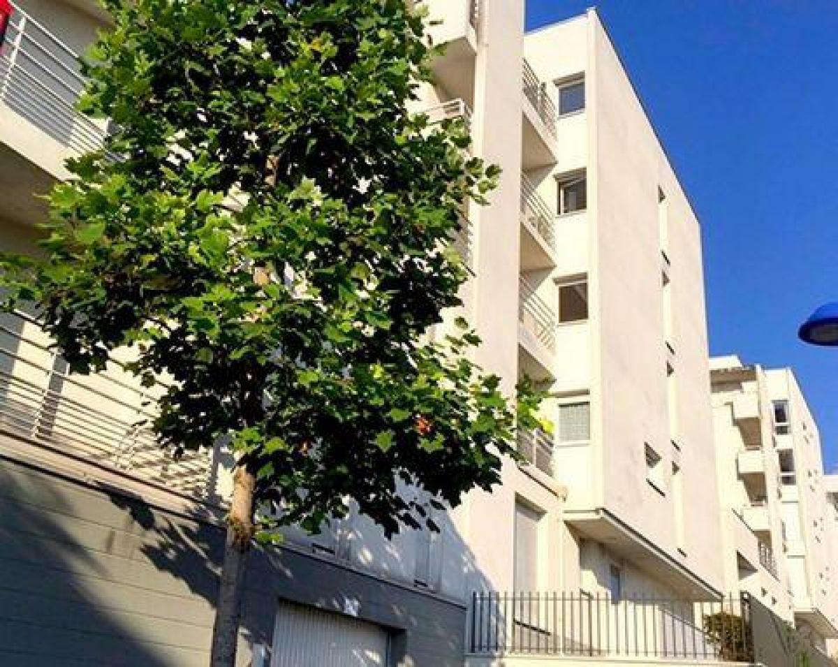 Studio à condo à Cergy, France No. 35492