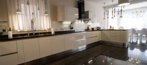 4 bedrooms Commercial property in Budva, Montenegro No. 159 7