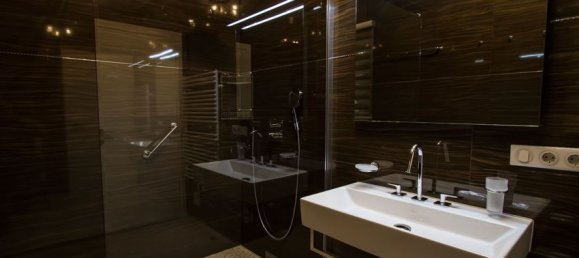 4 bedrooms Commercial property in Budva, Montenegro No. 159 9