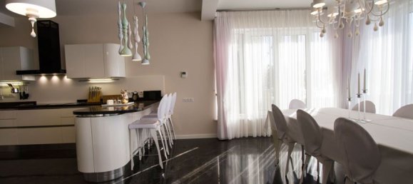 4 bedrooms Commercial property in Budva, Montenegro No. 159 6