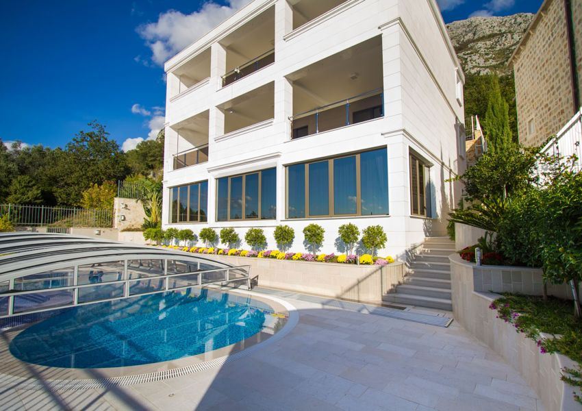 4 bedrooms Commercial property in Budva, Montenegro No. 159