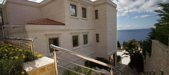 4 bedrooms Commercial property in Budva, Montenegro No. 159 11